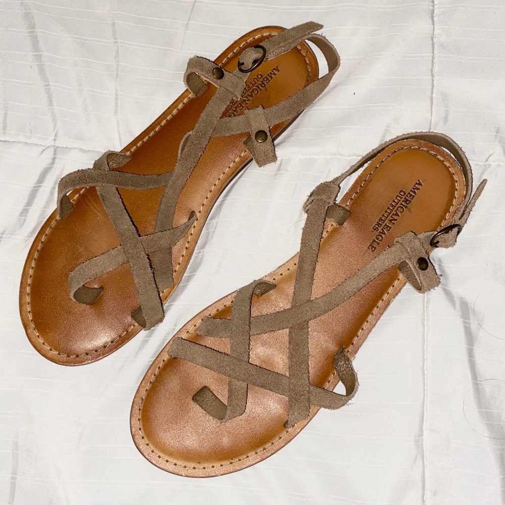AMERICAN EAGLE STRAPPY SANDALS